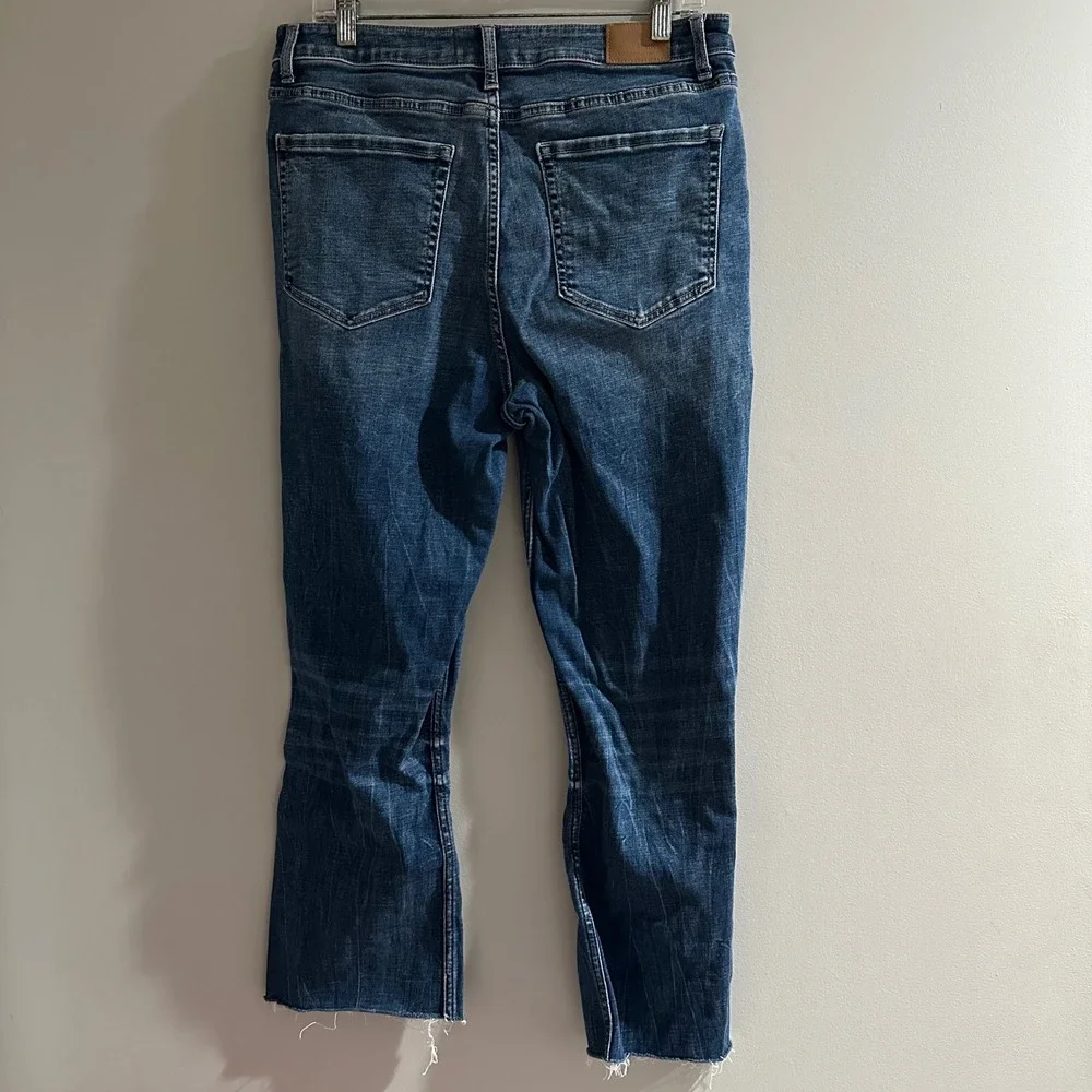 BKE Billie High Rise Slim Fit Bootcut Jeans Womens 33 Distressed Raw Hem ALTERED